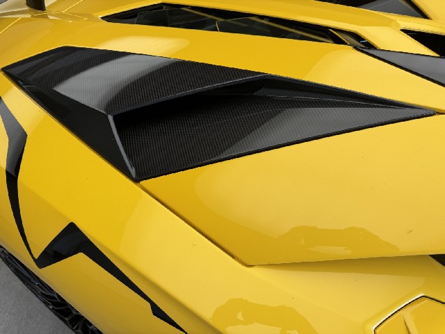 LAMBORGHINI AVENTADOR 2016 Image 47