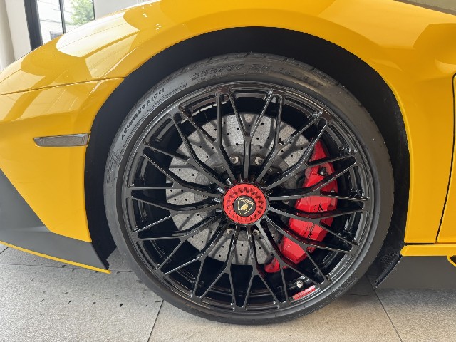 LAMBORGHINI AVENTADOR 2016 Image 49