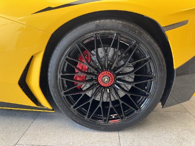 LAMBORGHINI AVENTADOR 2016 Image 50
