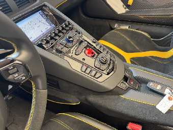 LAMBORGHINI AVENTADOR 2016 Image 48