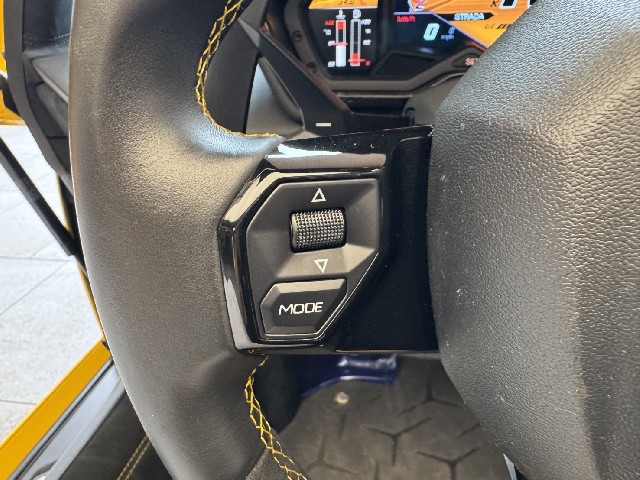 LAMBORGHINI AVENTADOR 2016 Image 56