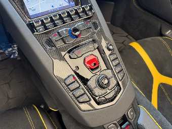 LAMBORGHINI AVENTADOR 2016 Image 56