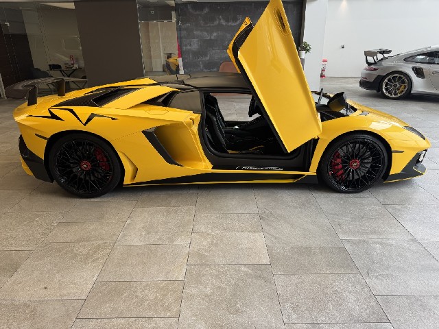 LAMBORGHINI AVENTADOR 2016 Image 73