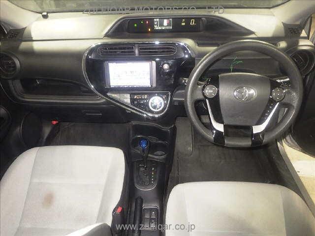 TOYOTA AQUA 2021 Image 4