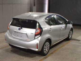 TOYOTA AQUA 2021 Image 5