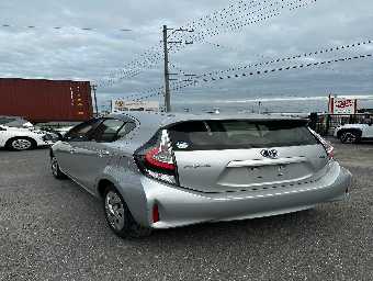 TOYOTA AQUA 2021 Image 3