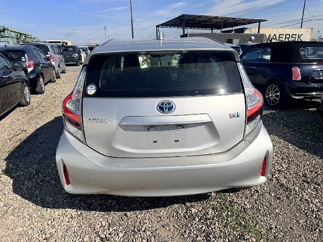 TOYOTA AQUA 2021 Image 28