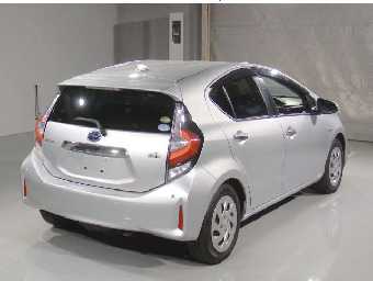 TOYOTA AQUA 2019 Image 2