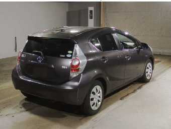 TOYOTA AQUA 2014 Image 2