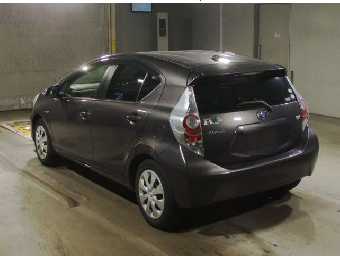TOYOTA AQUA 2014 Image 4