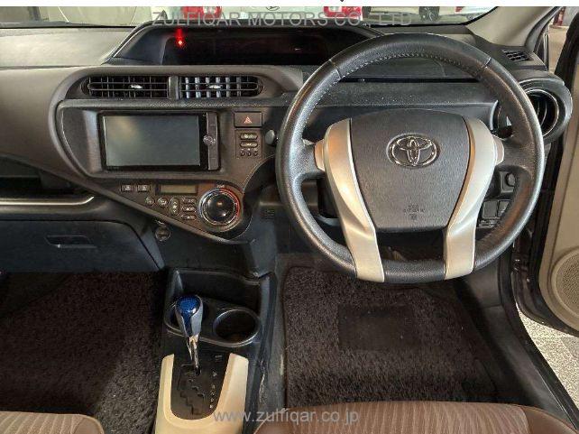 TOYOTA AQUA 2014 Image 6