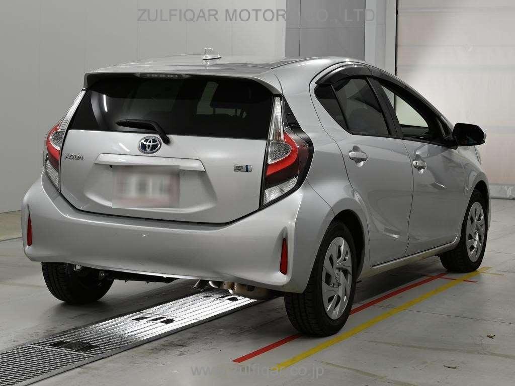 TOYOTA AQUA 2021 Image 2