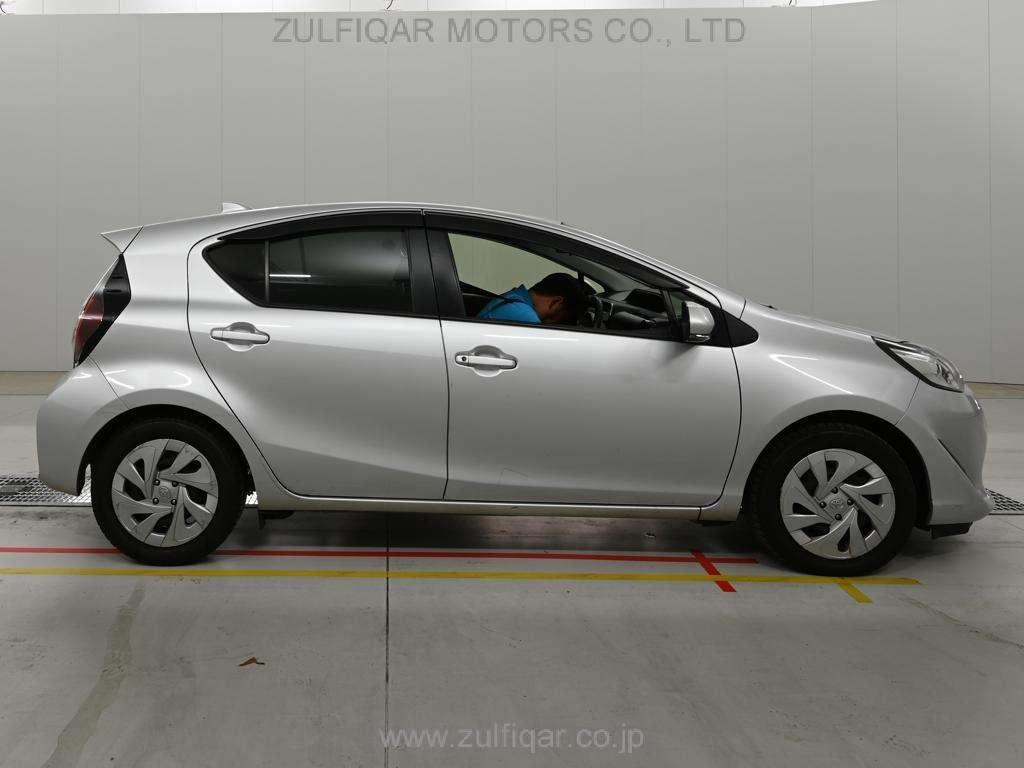 TOYOTA AQUA 2021 Image 3