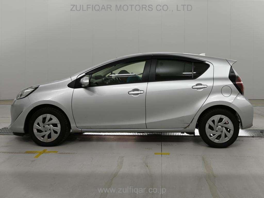 TOYOTA AQUA 2021 Image 4