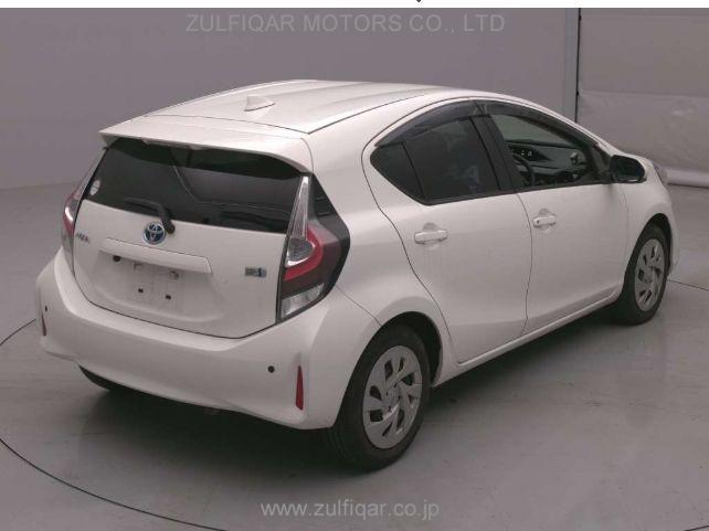 TOYOTA AQUA 2021 Image 2