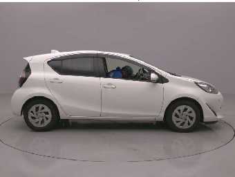 TOYOTA AQUA 2021 Image 6
