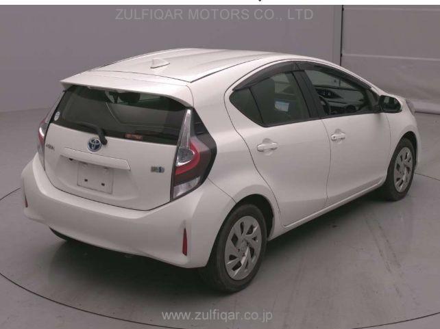 TOYOTA AQUA 2021 Image 2