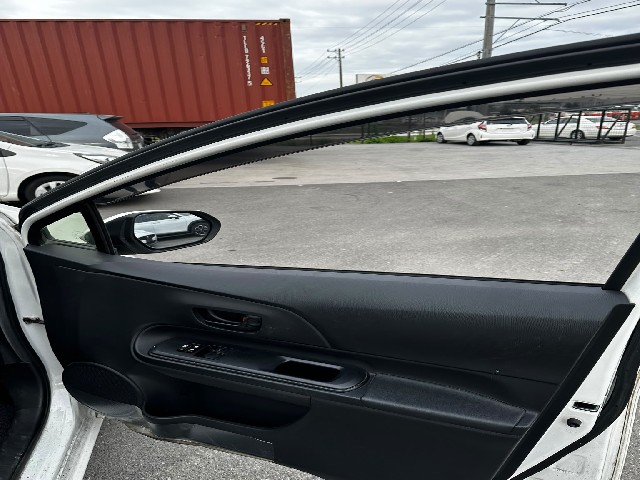 TOYOTA AQUA 2021 Image 24