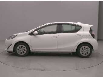 TOYOTA AQUA 2021 Image 5