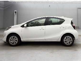 TOYOTA AQUA 2021 Image 5