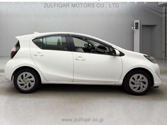 TOYOTA AQUA 2021 Image 6
