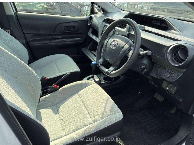 TOYOTA AQUA 2021 Image 7