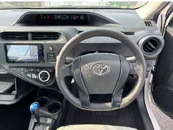 TOYOTA AQUA 2021 Image 8
