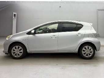 TOYOTA AQUA 2014 Image 5