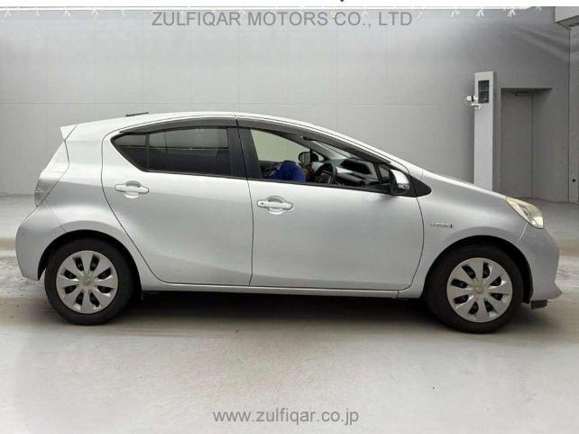 TOYOTA AQUA 2014 Image 6