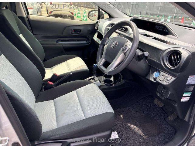 TOYOTA AQUA 2014 Image 7
