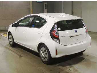 TOYOTA AQUA 2021 Image 4