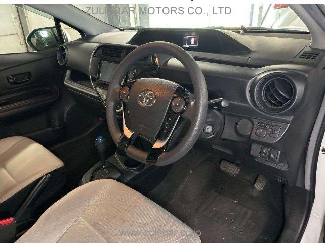 TOYOTA AQUA 2021 Image 5