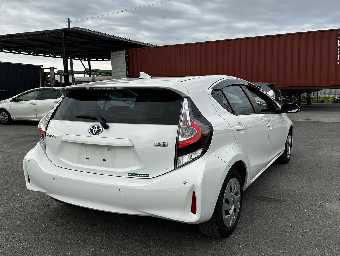 TOYOTA AQUA 2021 Image 4