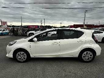 TOYOTA AQUA 2021 Image 6