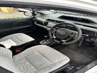 TOYOTA AQUA 2021 Image 10