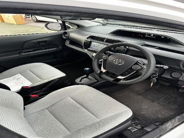 TOYOTA AQUA 2021 Image 24