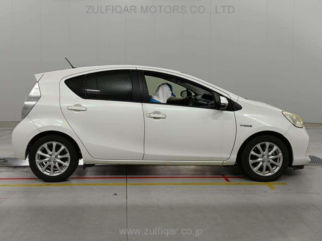 TOYOTA AQUA 2013 Image 3