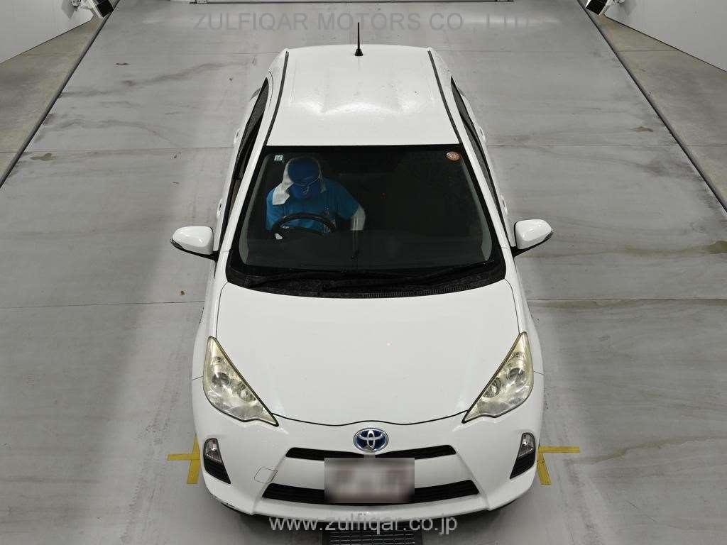 TOYOTA AQUA 2013 Image 7