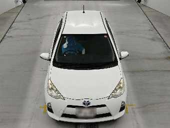 TOYOTA AQUA 2013 Image 7