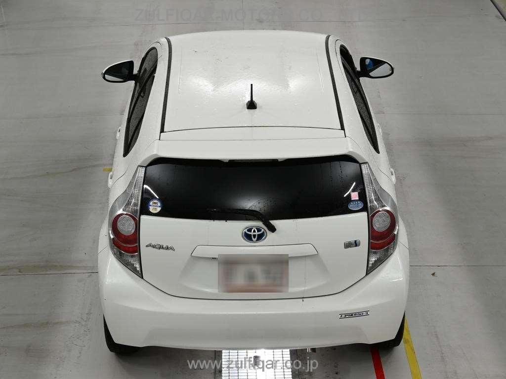 TOYOTA AQUA 2013 Image 8