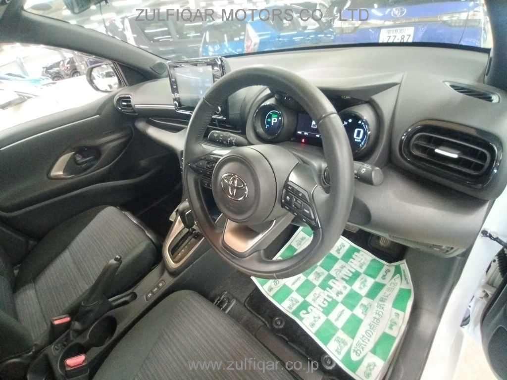 TOYOTA YARIS 2022 Image 9