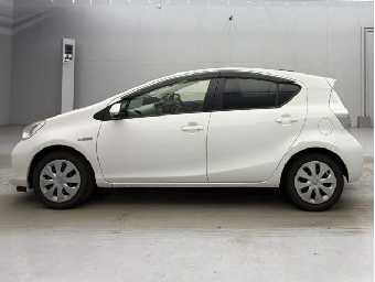 TOYOTA AQUA 2014 Image 5