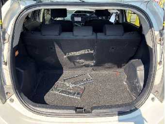 TOYOTA AQUA 2014 Image 10