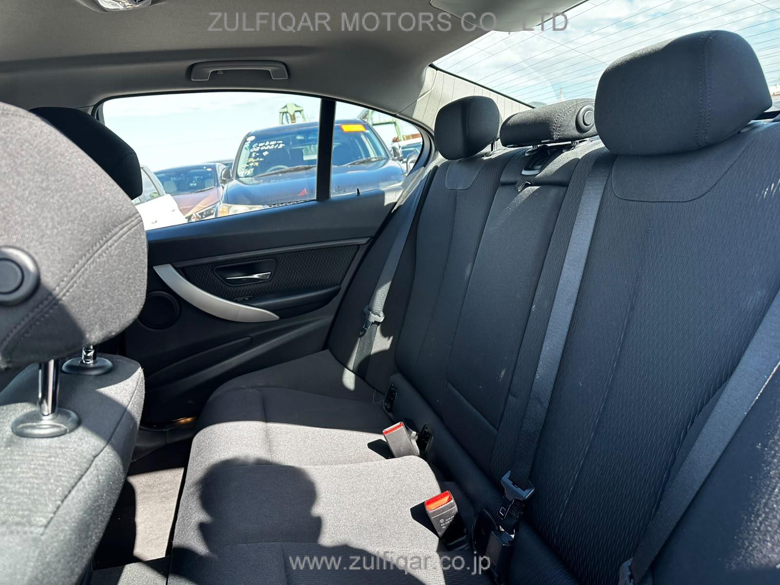 BMW 3 SERIES 2013 Image 11