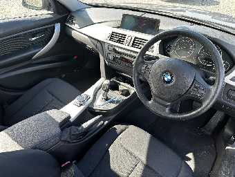 BMW 3 SERIES 2013 Image 8