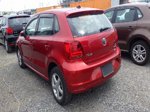 VOLKSWAGEN POLO 2016 Image 19