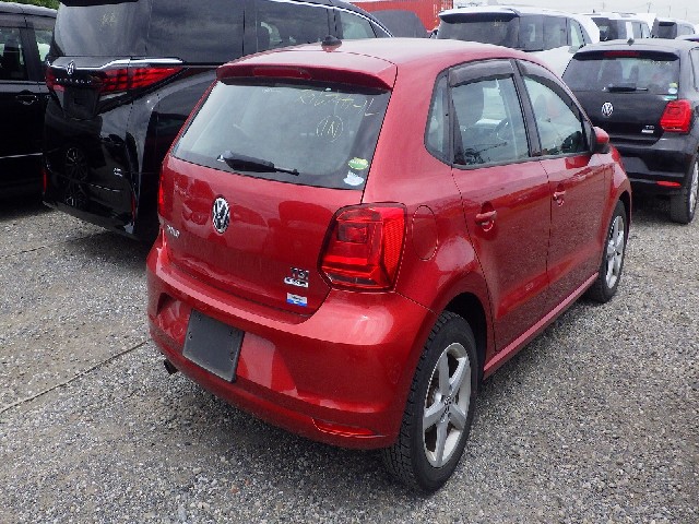 VOLKSWAGEN POLO 2016 Image 20
