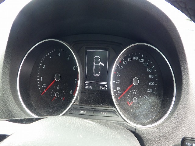 VOLKSWAGEN POLO 2016 Image 22
