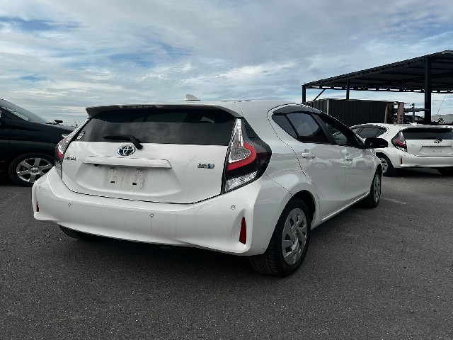 TOYOTA AQUA 2021 Image 22