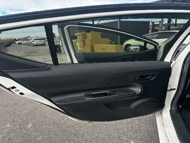 TOYOTA AQUA 2021 Image 31